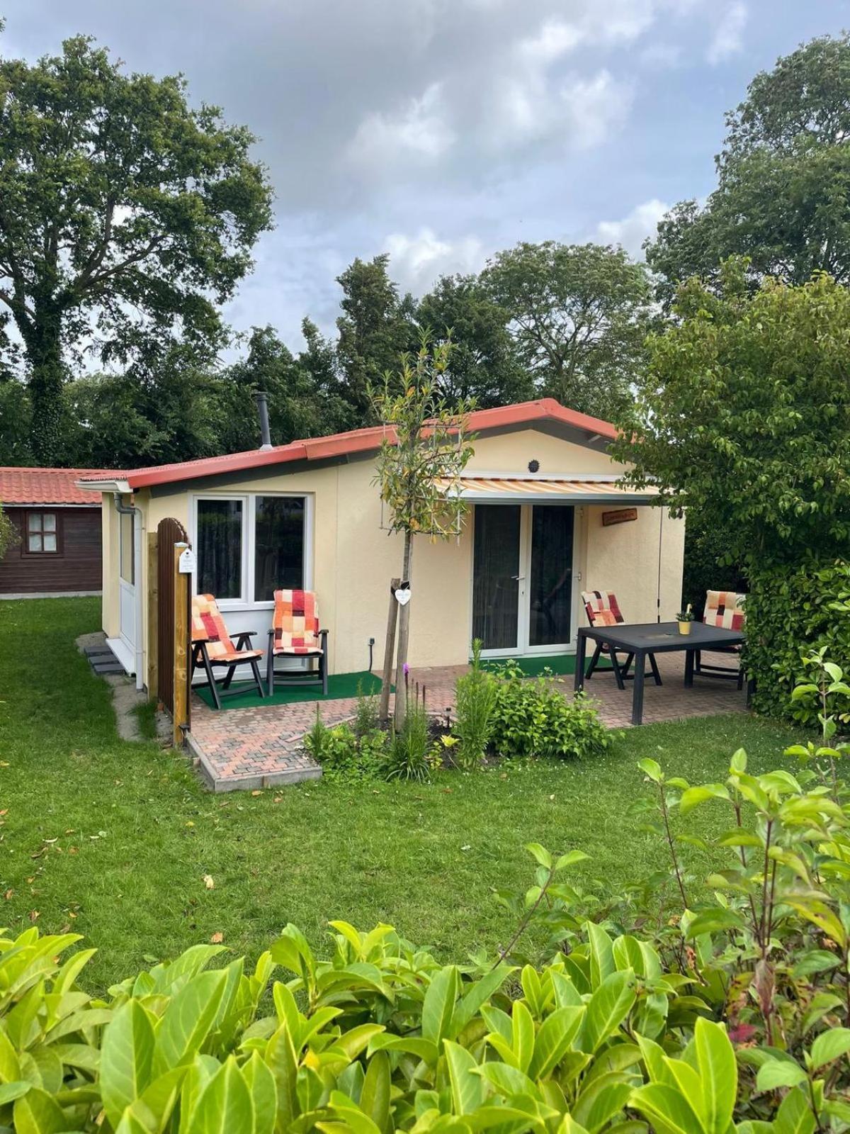 Villa Zonneschijn, Bungalow Op Vakantiepark Bij Zee Baarland Exterior foto